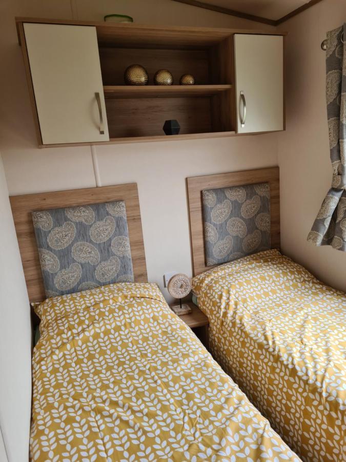 Hot Tub Hols 3 Bed Caravan At 42 Kingfisher Court Tattershall Kültér fotó