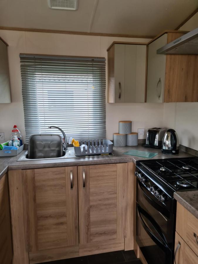 Hot Tub Hols 3 Bed Caravan At 42 Kingfisher Court Tattershall Kültér fotó